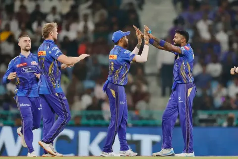 Hardik Pandya bowling stats LSG VS MI Scorecard