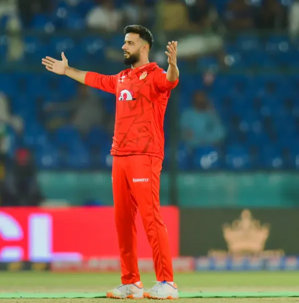 Imad Waism Brillinat Bowling PSL Lahore vs Islamabad Chase