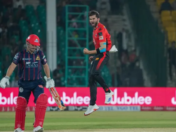 unfiltered Cricket - Shaheen Shah Afridi Wickets Crush Lahore Qalandars vs Karachi Kings